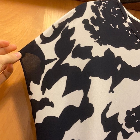 Loft floral t-shirt blouse - Picture 2 of 3